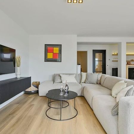 Huswell - Stunning Modern Apartment With Terrace And Parking Knokke-Heist Bagian luar foto