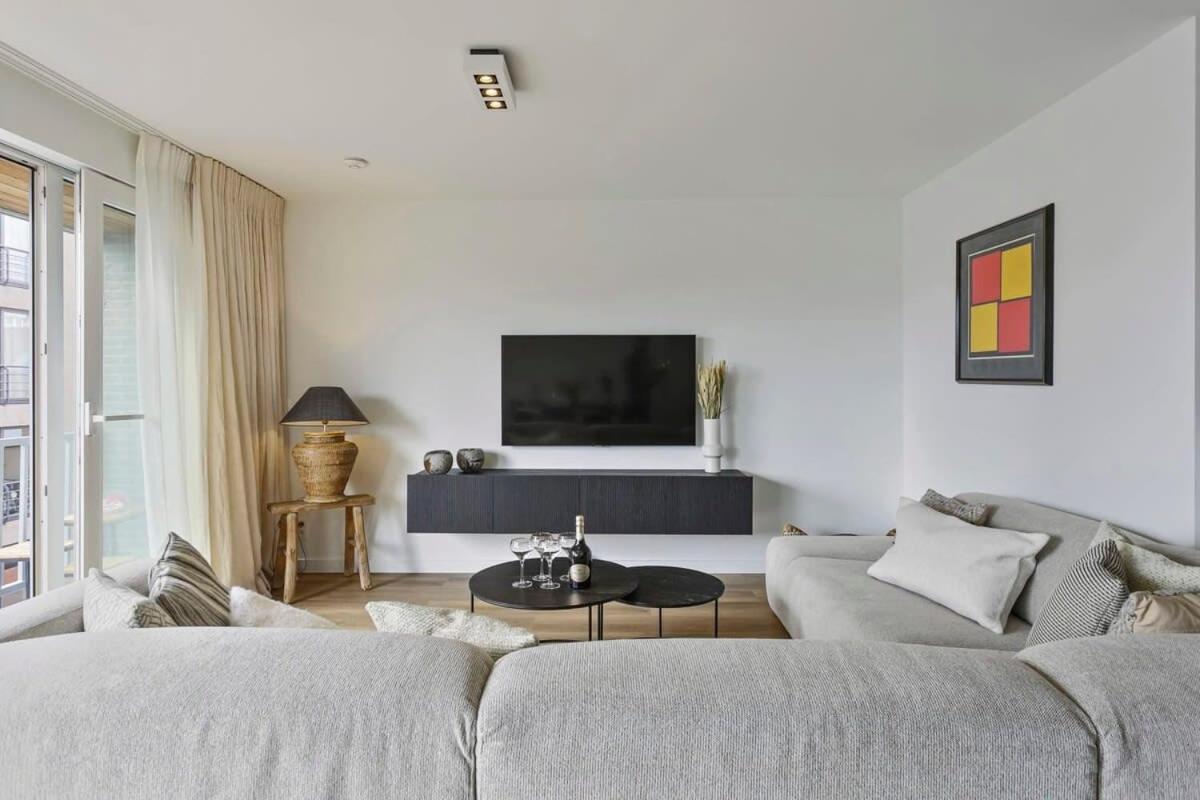 Huswell - Stunning Modern Apartment With Terrace And Parking Knokke-Heist Bagian luar foto